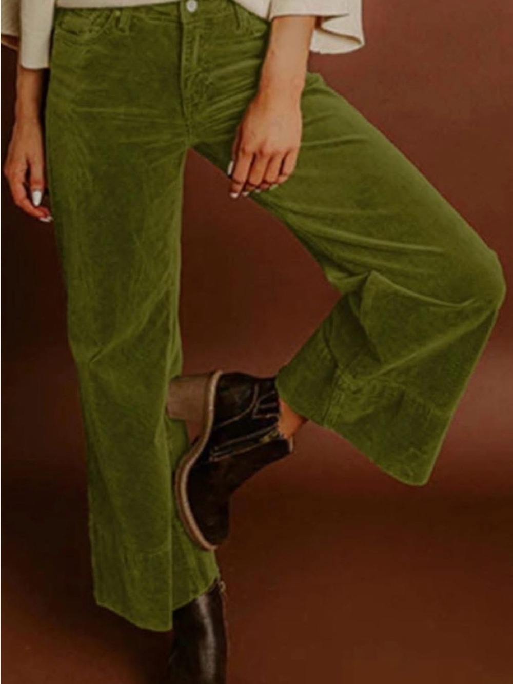 High-Rise Wide-Leg Corduroy Pants in Burgandy